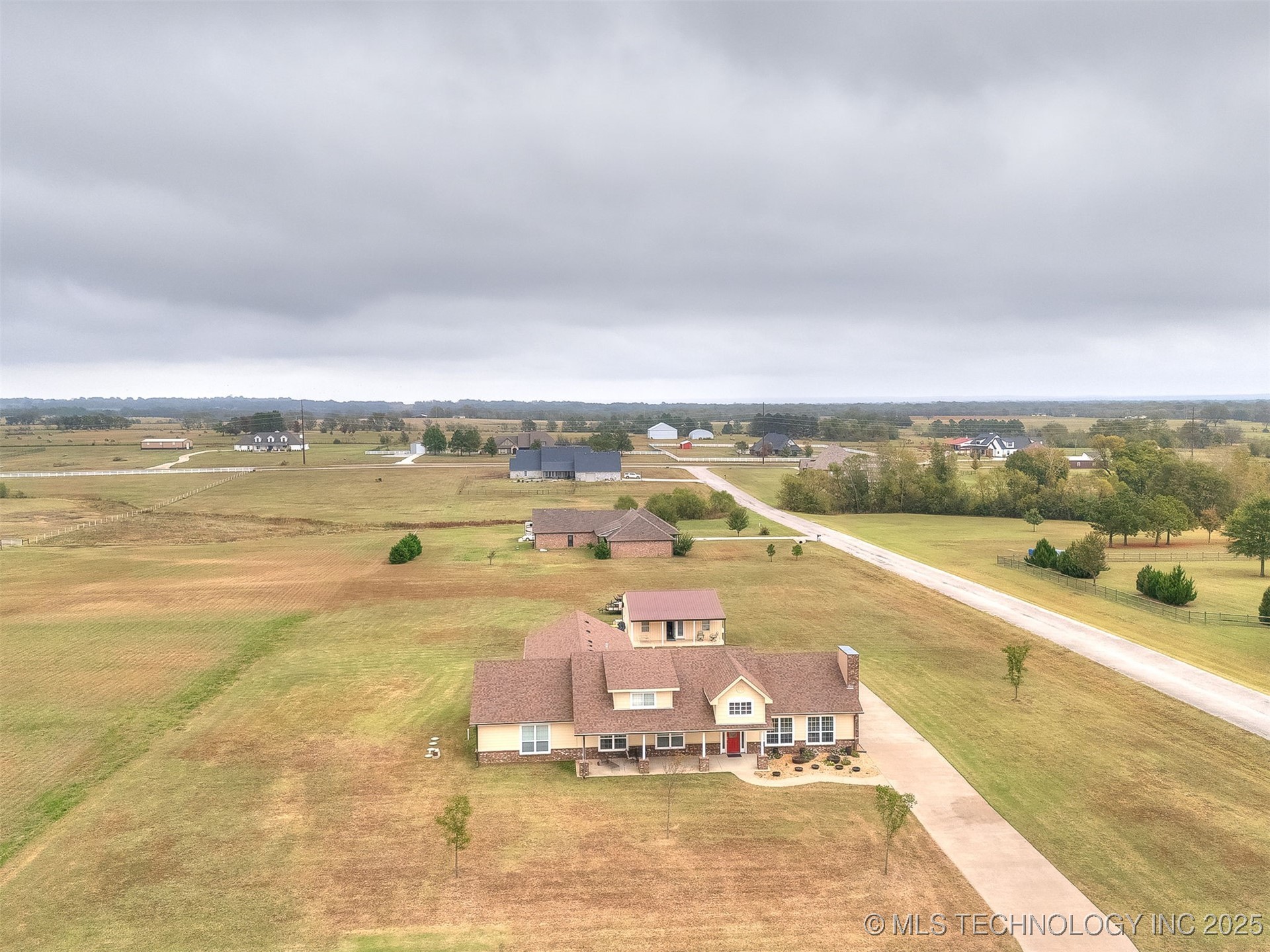 Mounds, Oklahoma, 74047, United States, 4 Bedrooms Bedrooms, ,4 BathroomsBathrooms,Residential,For Sale,1985246