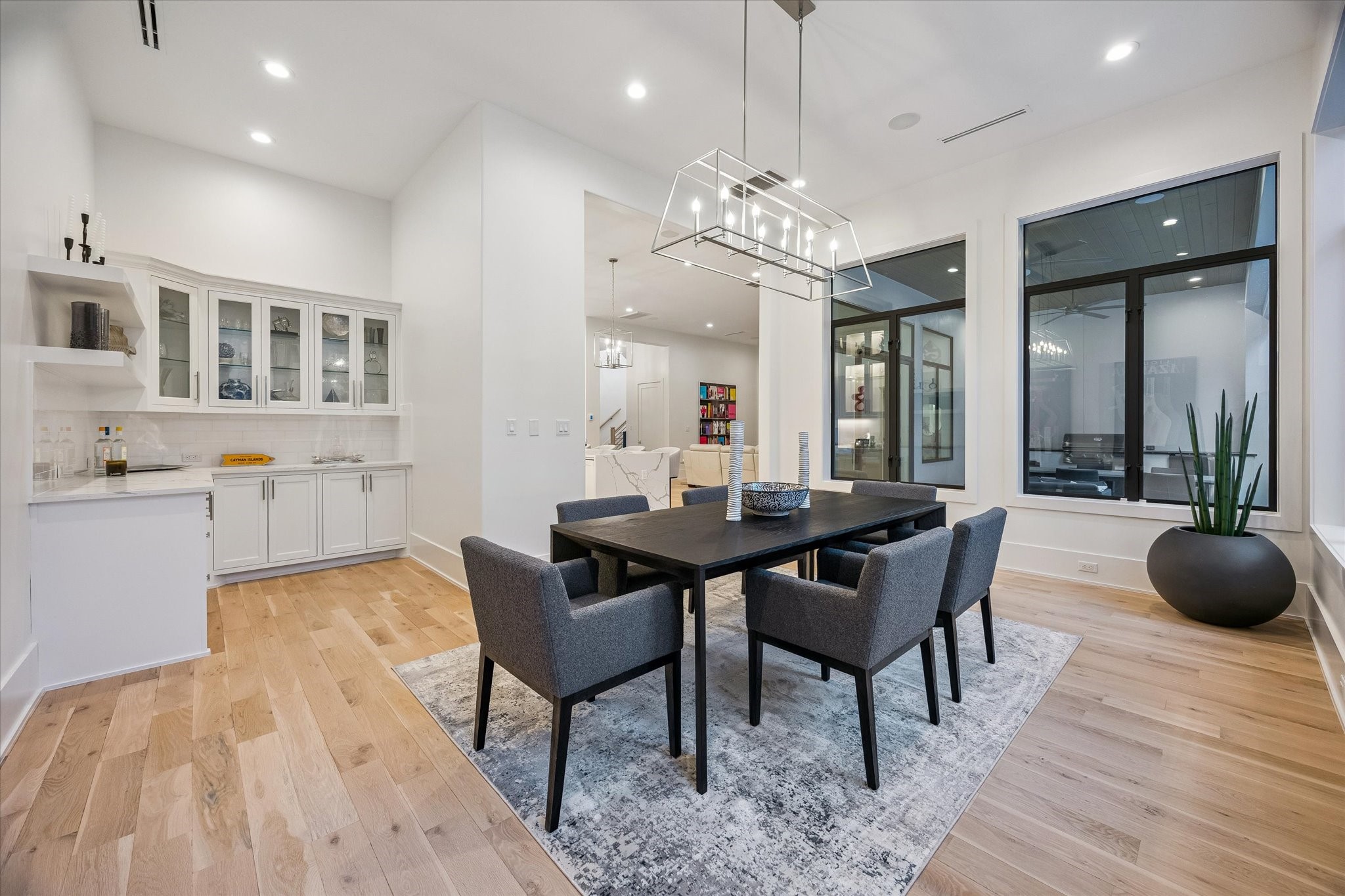  2215 Driscoll Street - 物件實景