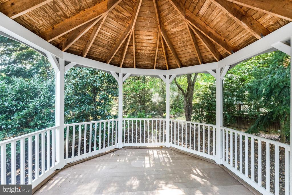 Fairfax, Virginia, 22033, United States, 6 Bedrooms Bedrooms, ,6 BathroomsBathrooms,Residential,For Sale,1973786