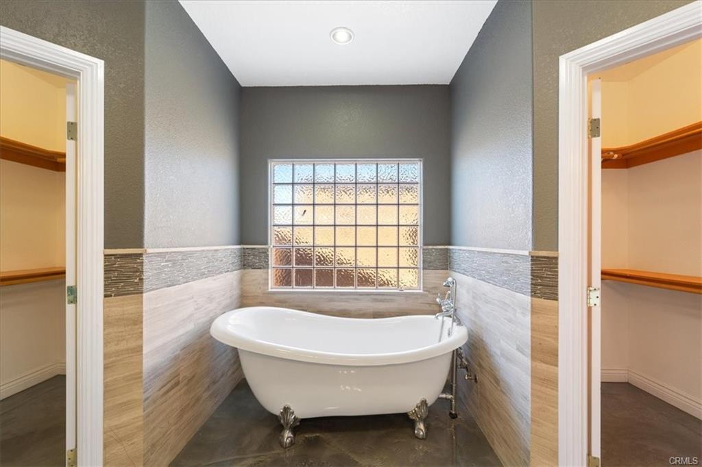 Hemet, California, 92544, United States, 4 Bedrooms Bedrooms, ,2 BathroomsBathrooms,Residential,For Sale,1899336