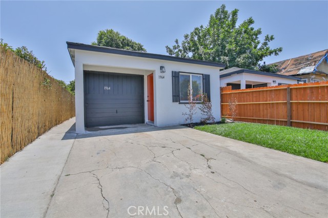 Los Angeles, California, 90059, United States, 2 Bedrooms Bedrooms, ,1 BathroomBathrooms,Residential,For Sale,1942997