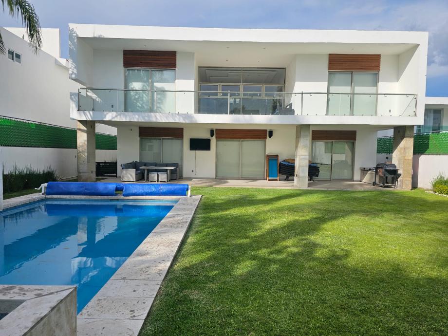 Atlatlahucan, Morelos, 62847, Mexico, 4 Bedrooms Bedrooms, ,4 BathroomsBathrooms,Residential,For Sale,1918557