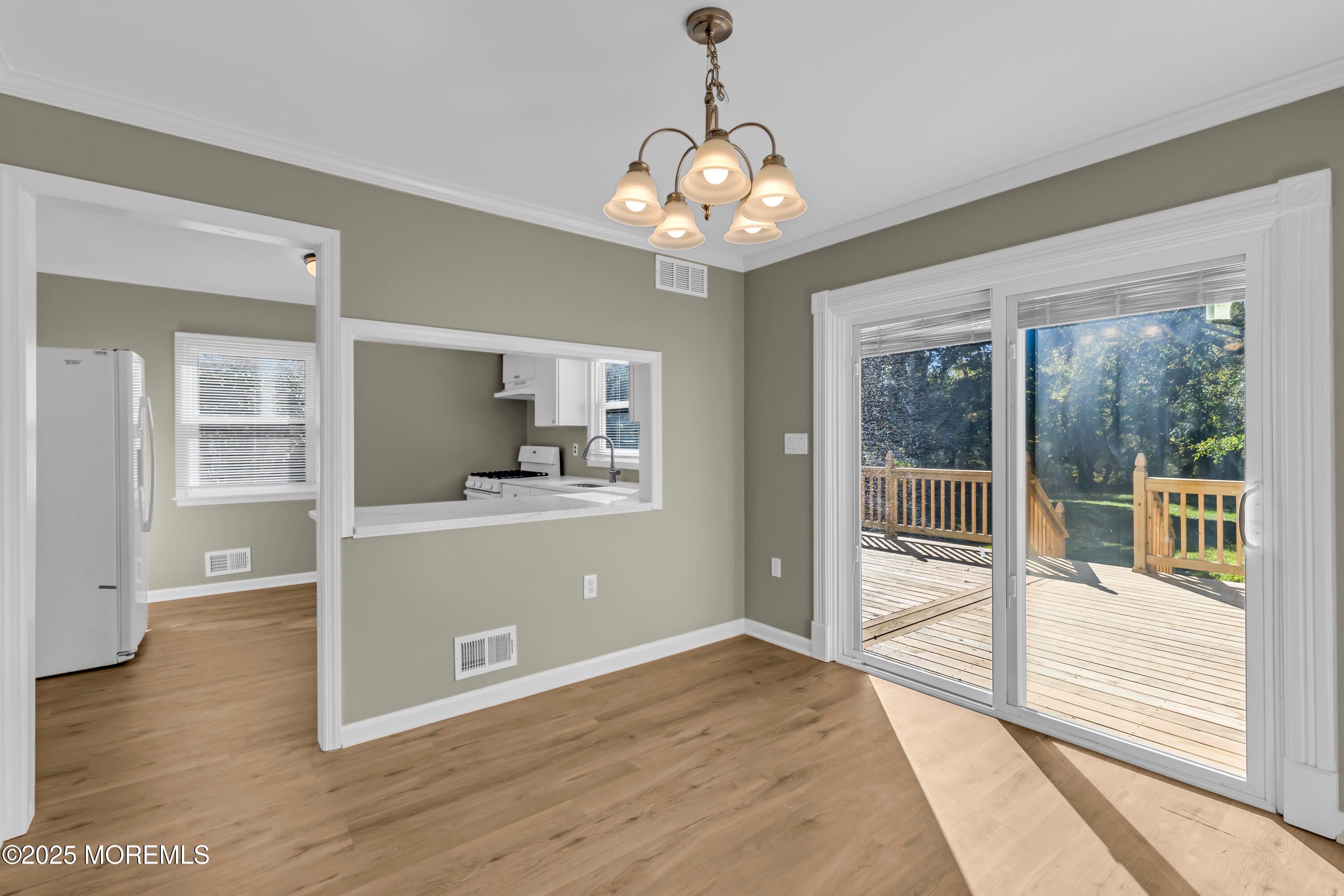 Freehold, New Jersey, 07728, United States, 3 Bedrooms Bedrooms, ,2 BathroomsBathrooms,Residential,For Sale,1990180