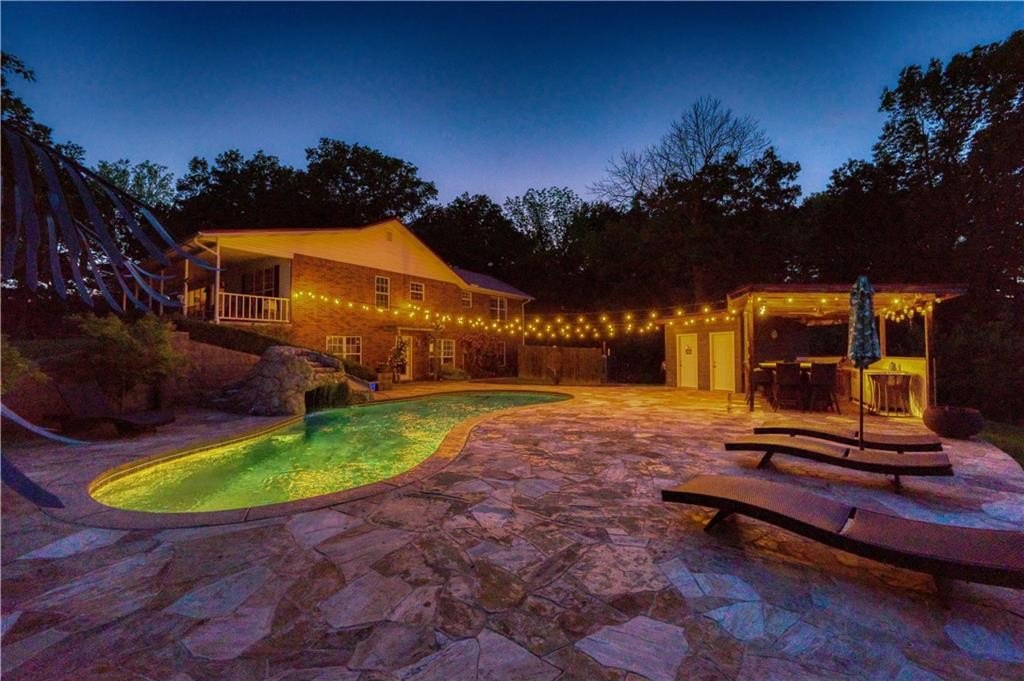 Harrison, Arkansas, 72601, United States, 4 Bedrooms Bedrooms, ,4 BathroomsBathrooms,Residential,For Sale,1763451