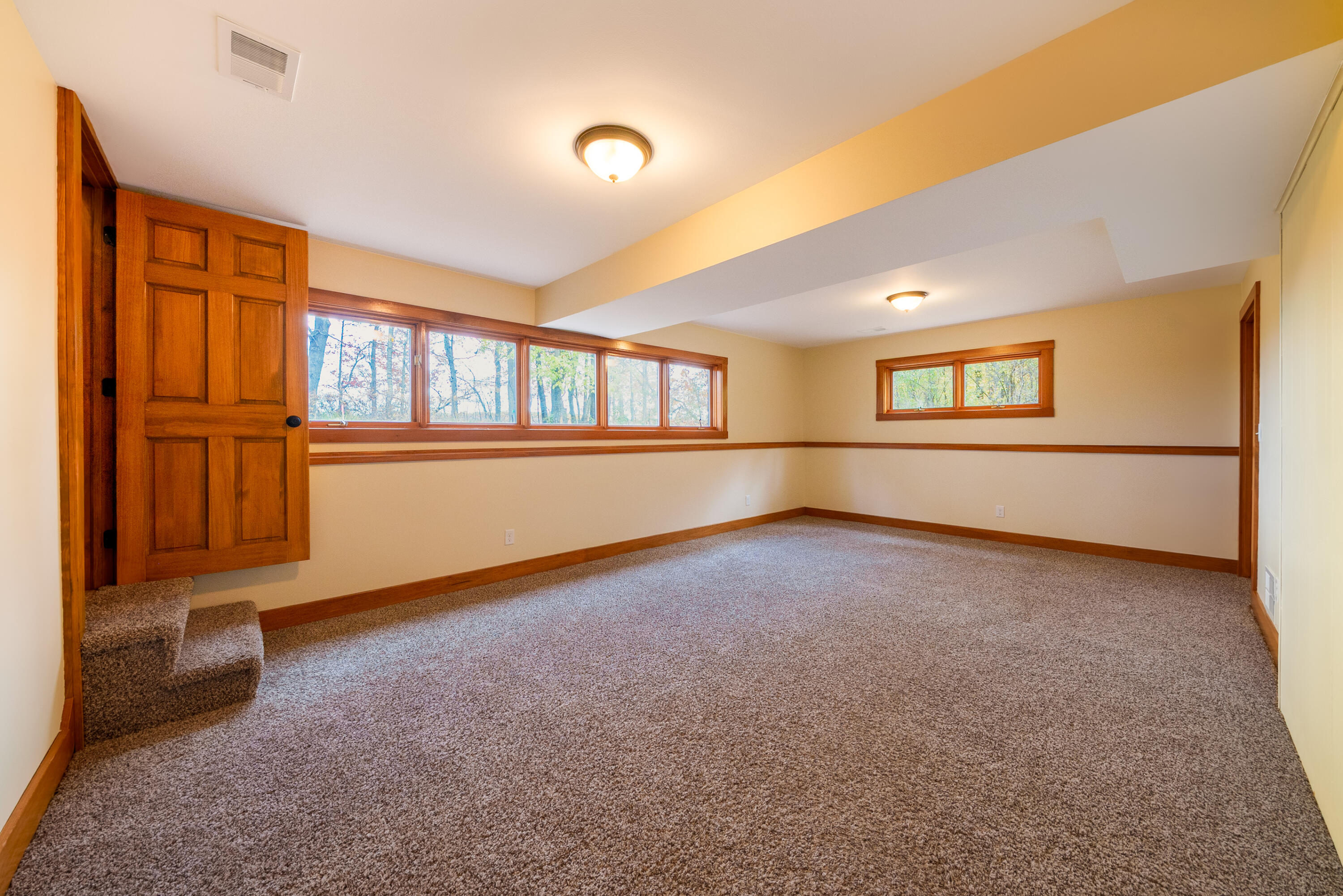 Lowell, Michigan, 49331, United States, 2 Bedrooms Bedrooms, ,2 BathroomsBathrooms,Residential,For Sale,1987591