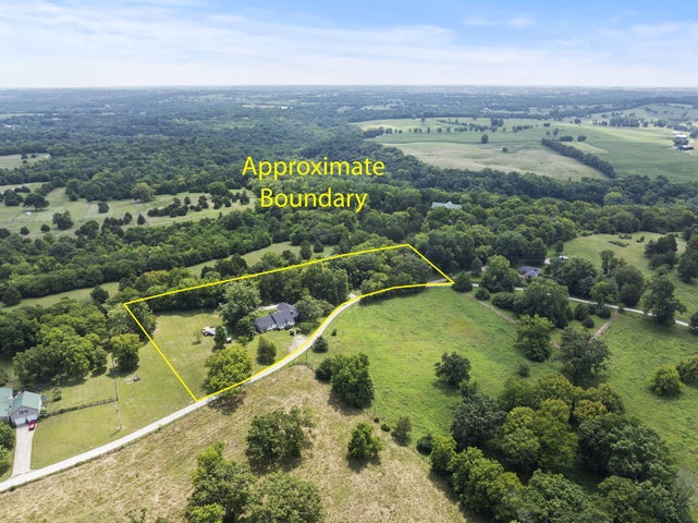 Versailles, Kentucky, 40383, United States, 4 Bedrooms Bedrooms, ,Residential,For Sale,1900700