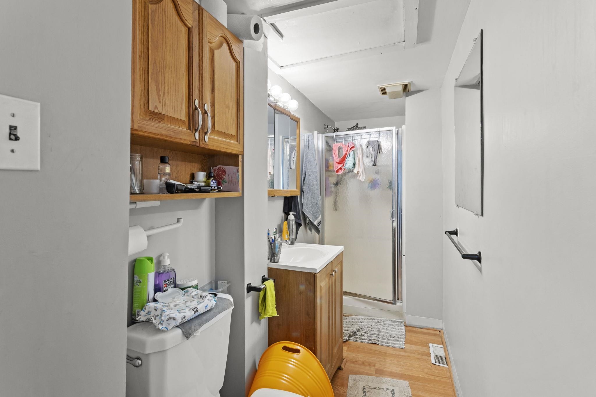 Manchester, New Hampshire, 03103, United States, ,3 BathroomsBathrooms,Residential,For Sale,1979681