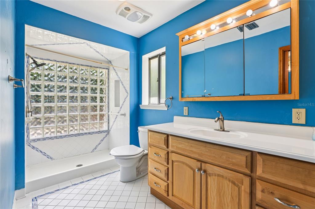 Port Orange, Florida, 32127, United States, 5 Bedrooms Bedrooms, ,4 BathroomsBathrooms,Residential,For Sale,1857697