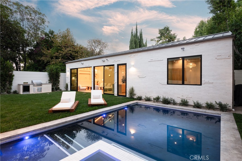 Sherman Oaks, California, 91423, United States, 6 Bedrooms Bedrooms, ,7 BathroomsBathrooms,Residential,For Sale,1990929