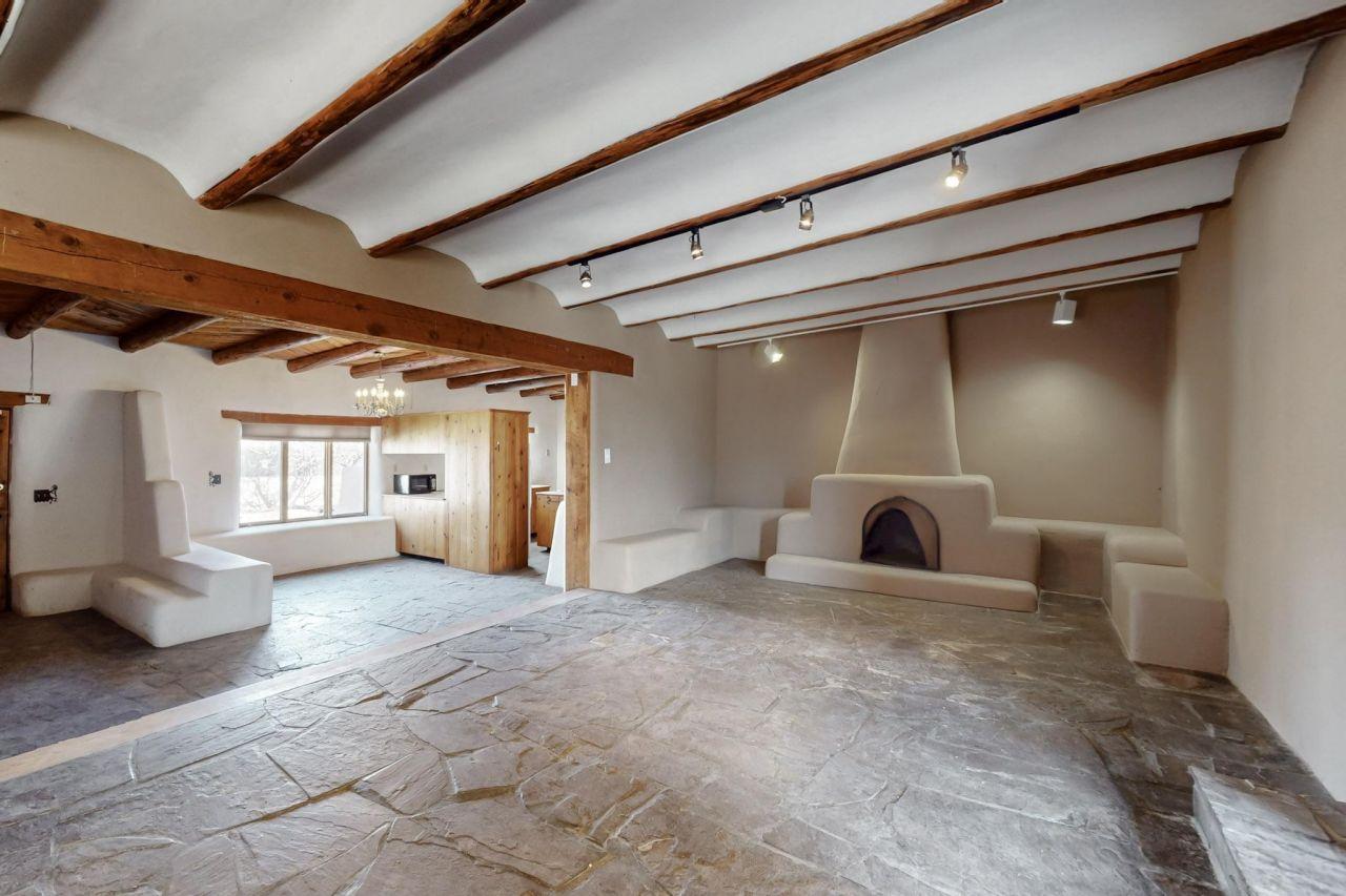 La Mesilla, New Mexico, 87532, United States, 5 Bedrooms Bedrooms, ,2 BathroomsBathrooms,Residential,For Sale,1762122