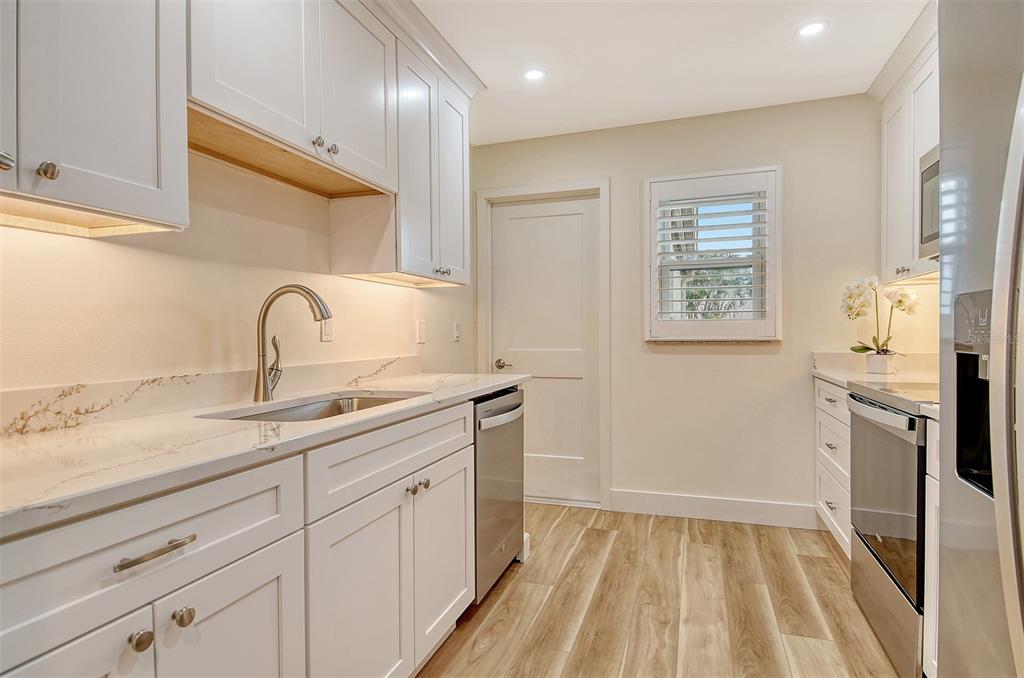 Sarasota, Florida, 34242, United States, 2 Bedrooms Bedrooms, ,2 BathroomsBathrooms,Residential,For Sale,1926172