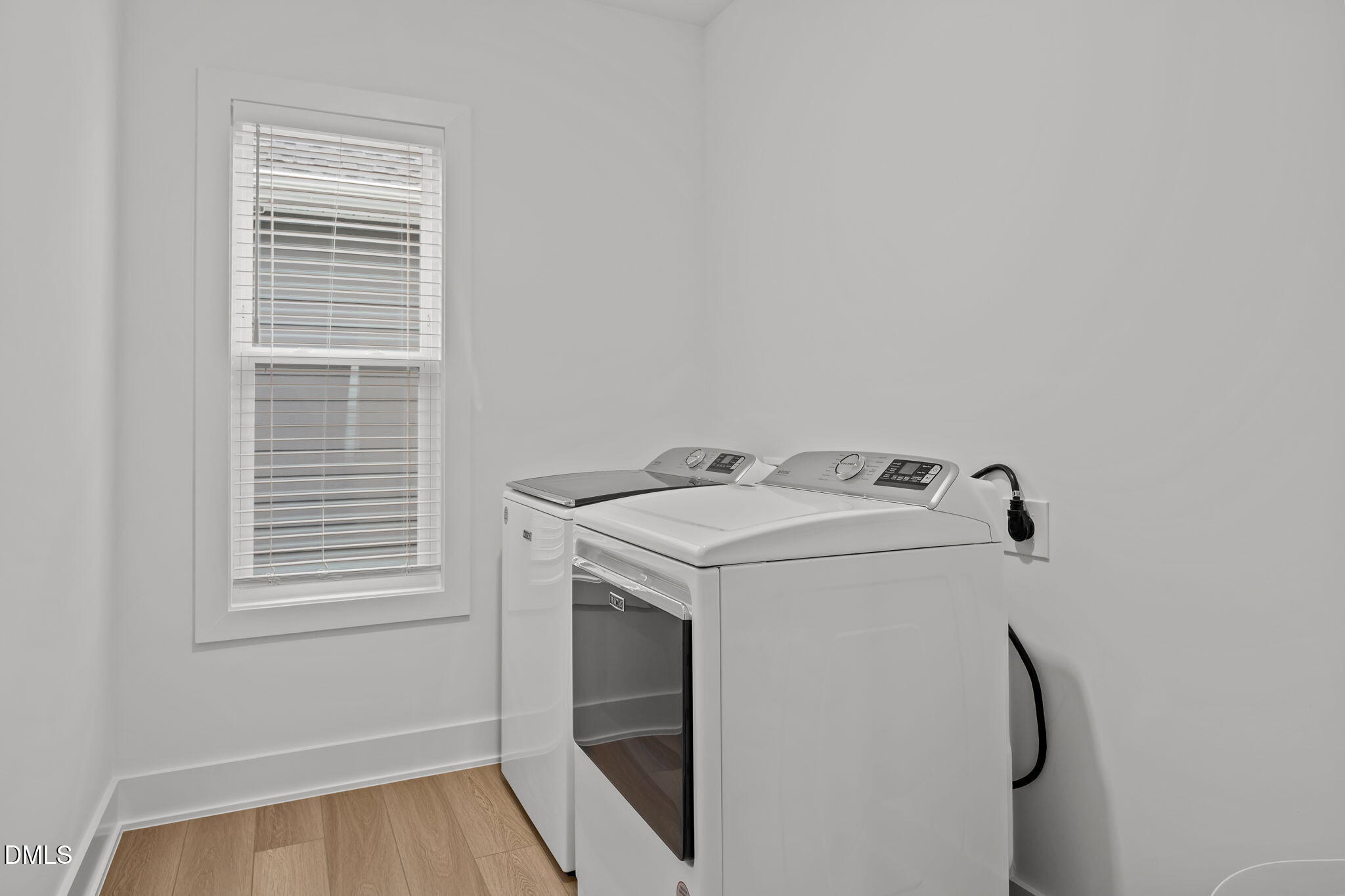 Knightdale, North Carolina, 27545, United States, 4 Bedrooms Bedrooms, ,4 BathroomsBathrooms,Residential,For Sale,1989366