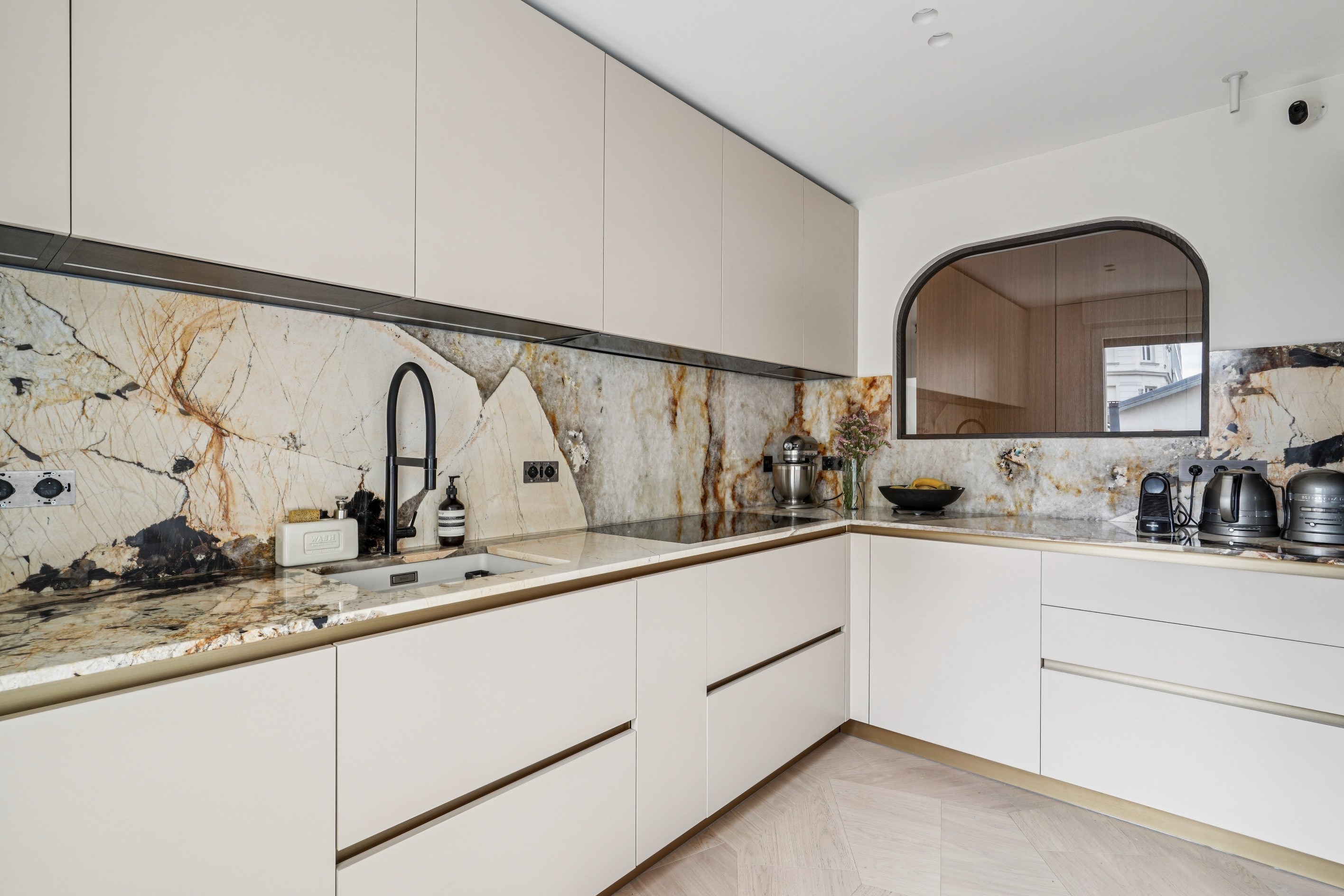  Levallois - Louise Michel / Chaptal - 4-bedroom apartment with ground-floor ter… - 物件實景