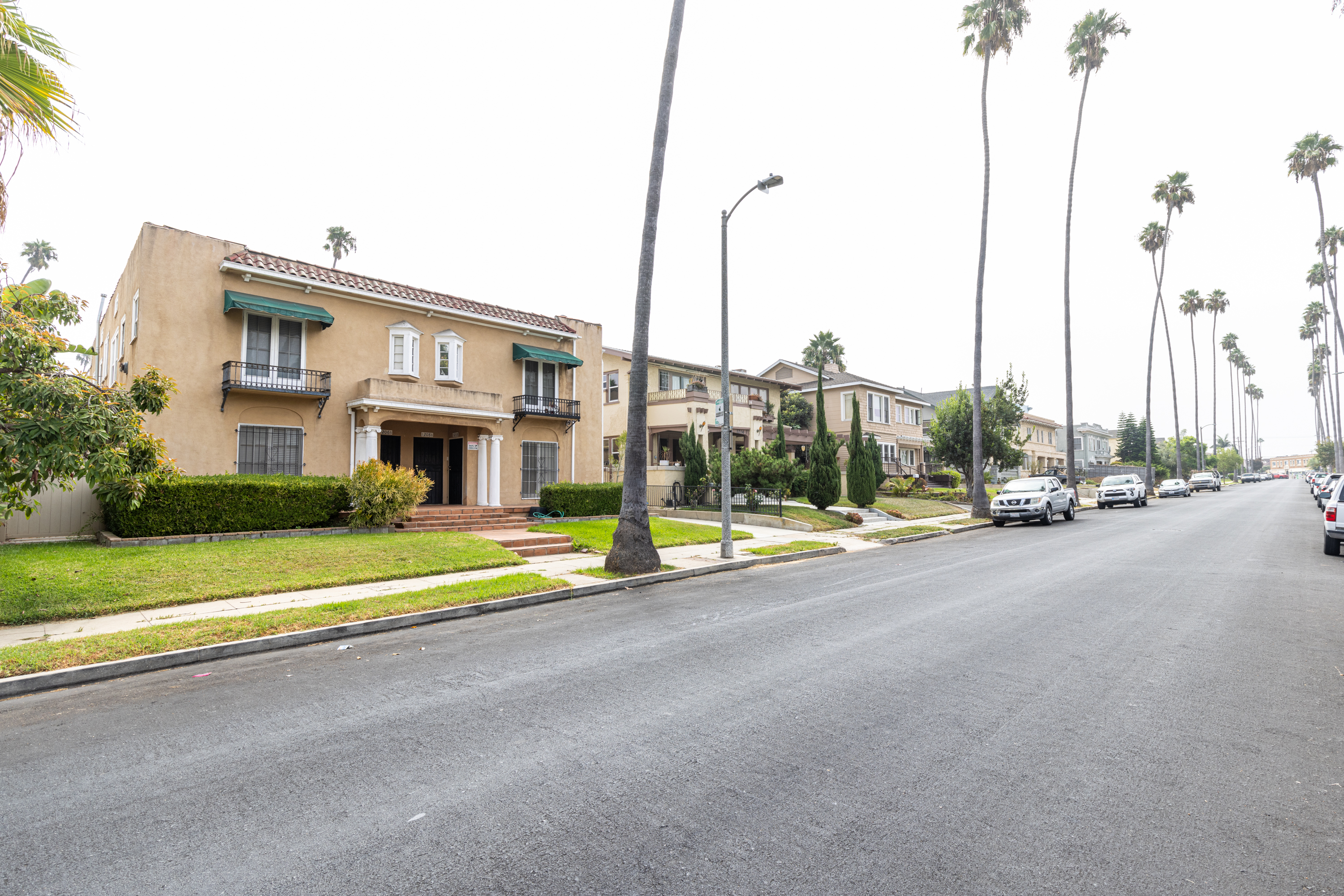 Los Angeles, California, 90019, United States, 8 Bedrooms Bedrooms, ,4 BathroomsBathrooms,Residential,For Sale,1974738