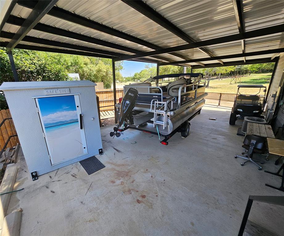 Lake Bridgeport, Texas, 76426, United States, 3 Bedrooms Bedrooms, ,2 BathroomsBathrooms,Residential,For Sale,1944908
