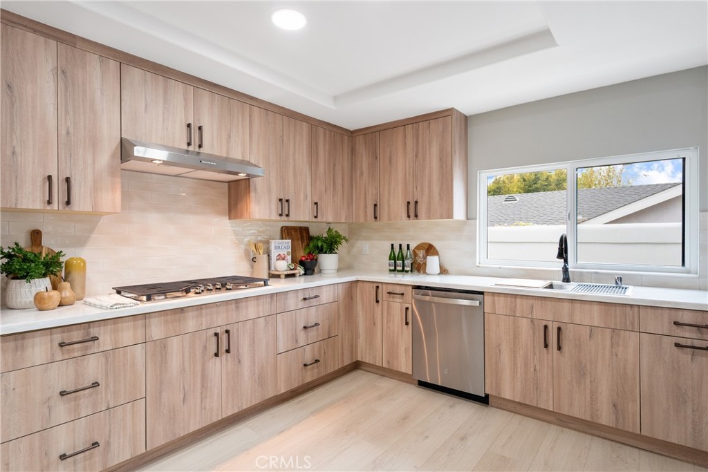 Mission Viejo, California, 92691, United States, 4 Bedrooms Bedrooms, ,4 BathroomsBathrooms,Residential,For Sale,1988966