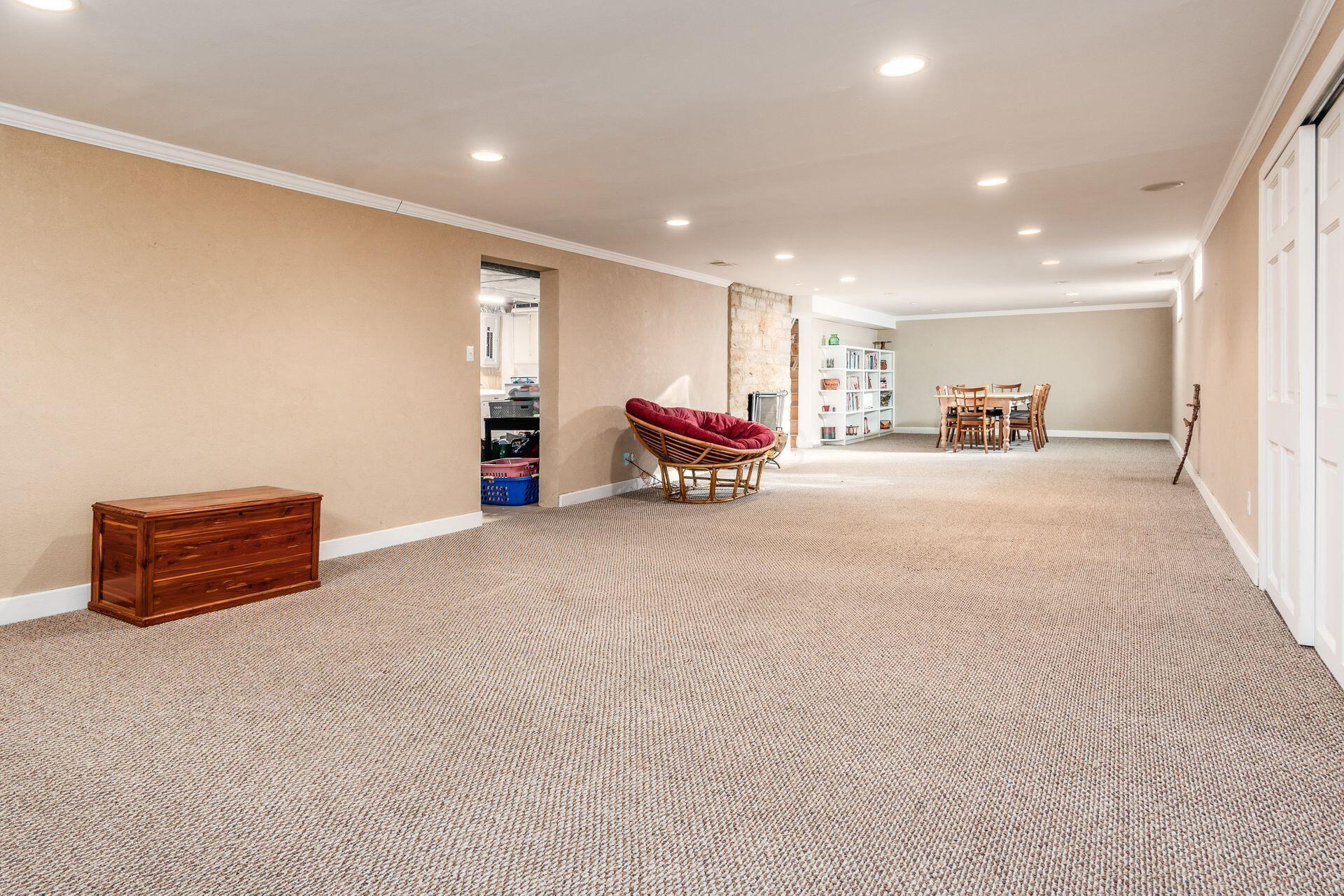 Columbus, Ohio, 43220, United States, 2 Bedrooms Bedrooms, ,3 BathroomsBathrooms,Residential,For Sale,2003078