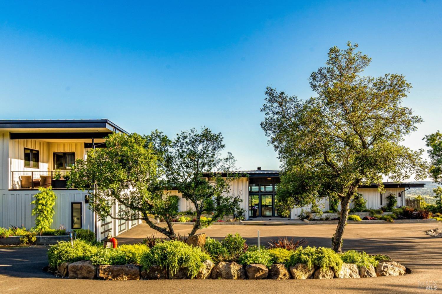 Napa, California, 94558, United States, 2 Bedrooms Bedrooms, ,5 BathroomsBathrooms,Residential,For Sale,1759434