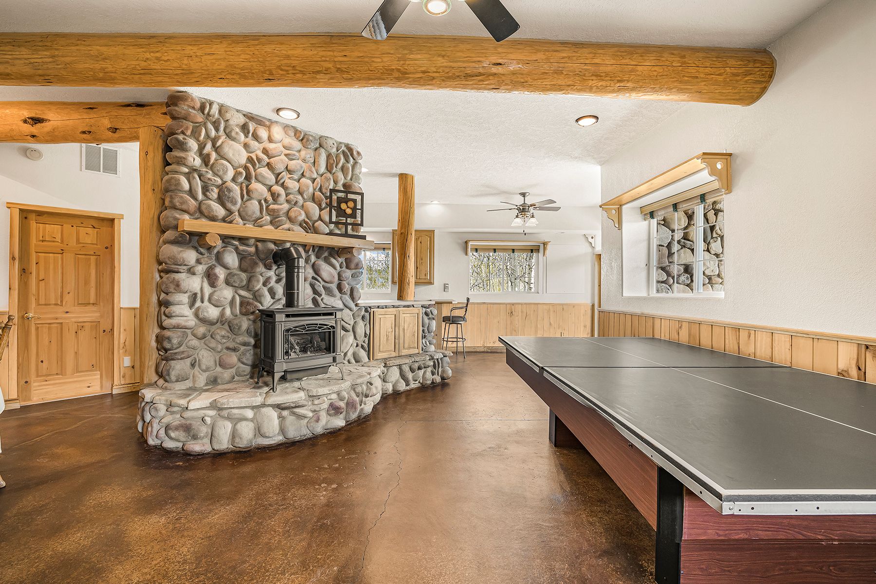  where  the mountains meet mccoy - 物件實景