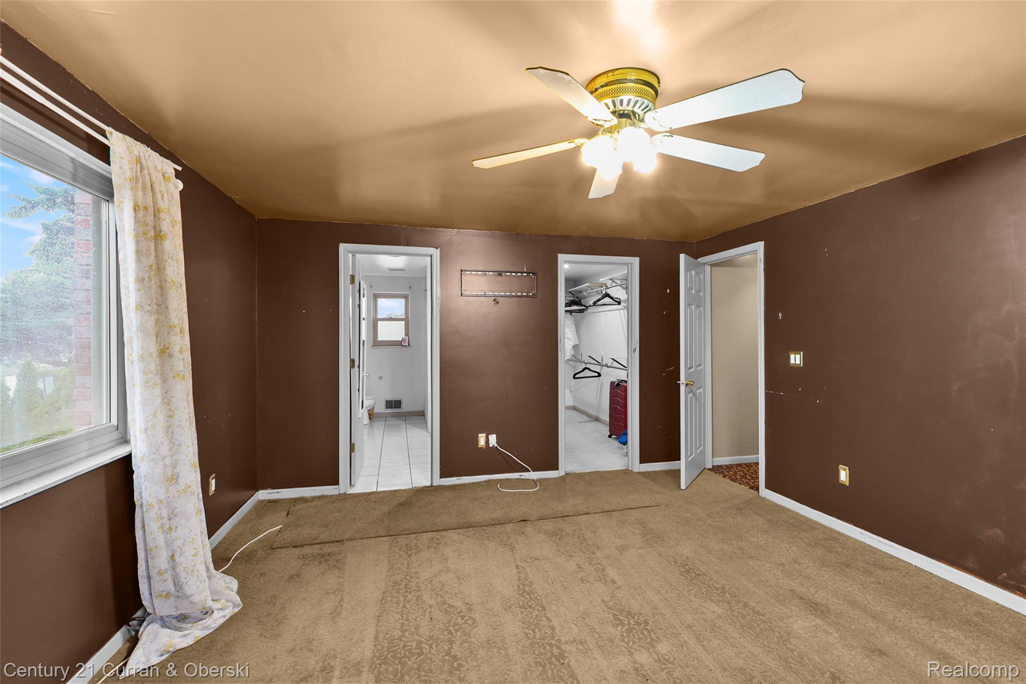 Dearborn, Michigan, 48126, United States, 4 Bedrooms Bedrooms, ,4 BathroomsBathrooms,Residential,For Sale,1974574