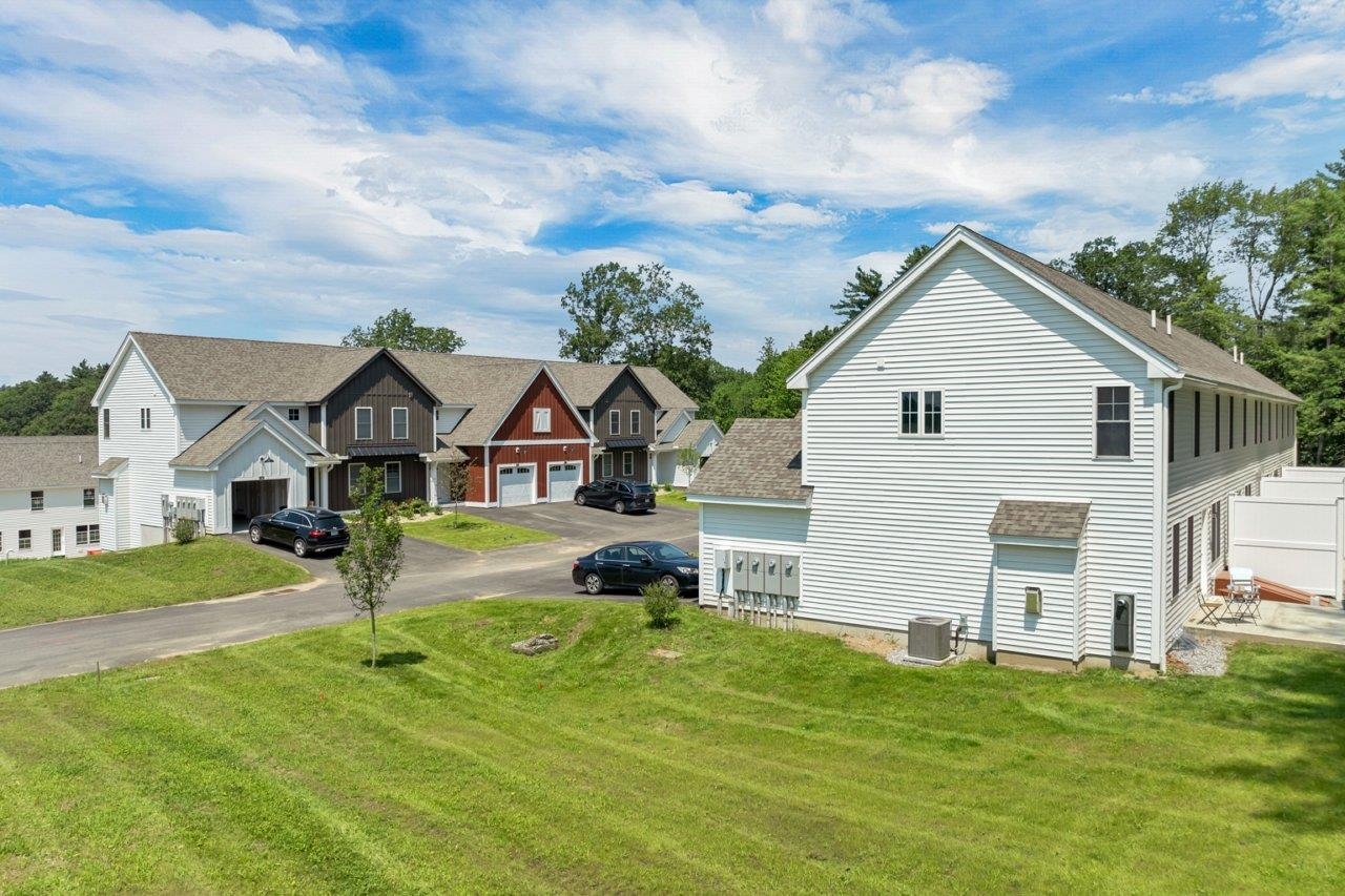 Litchfield, New Hampshire, 03052, United States, 3 Bedrooms Bedrooms, ,2 BathroomsBathrooms,Residential,For Sale,1860040