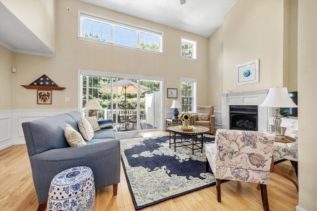 Marshfield, Massachusetts, 02050, United States, 2 Bedrooms Bedrooms, ,3 BathroomsBathrooms,Residential,For Sale,1938601