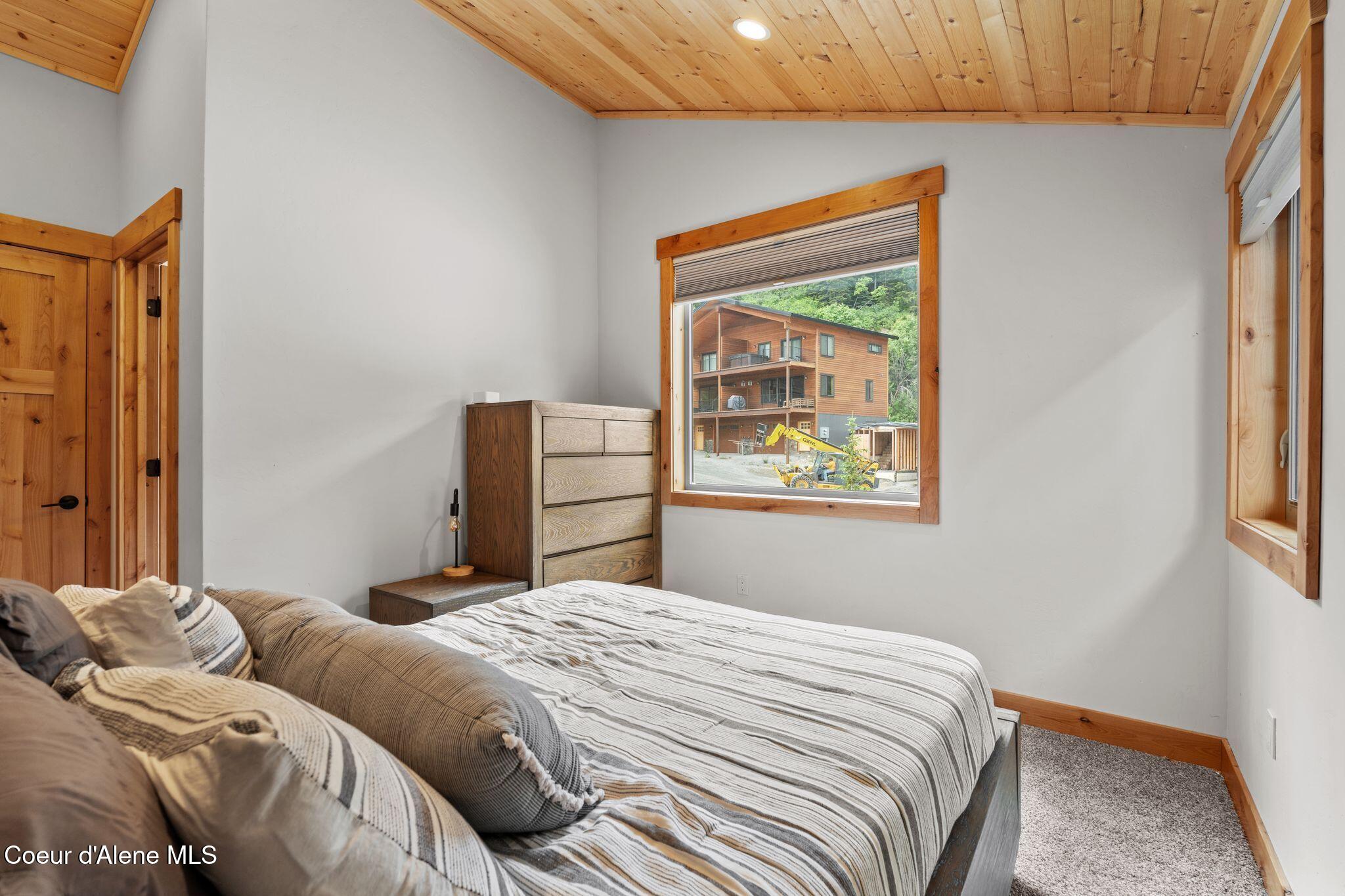 Sandpoint, Idaho, 83864, United States, 3 Bedrooms Bedrooms, ,3 BathroomsBathrooms,Residential,For Sale,1894320
