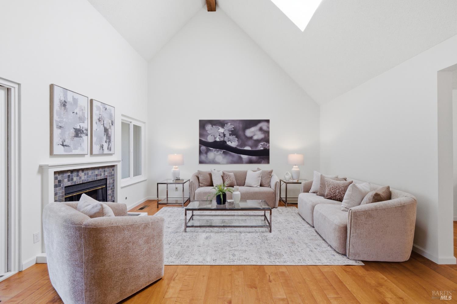 Sonoma, California, 95476, United States, 2 Bedrooms Bedrooms, ,2 BathroomsBathrooms,Residential,For Sale,2001950