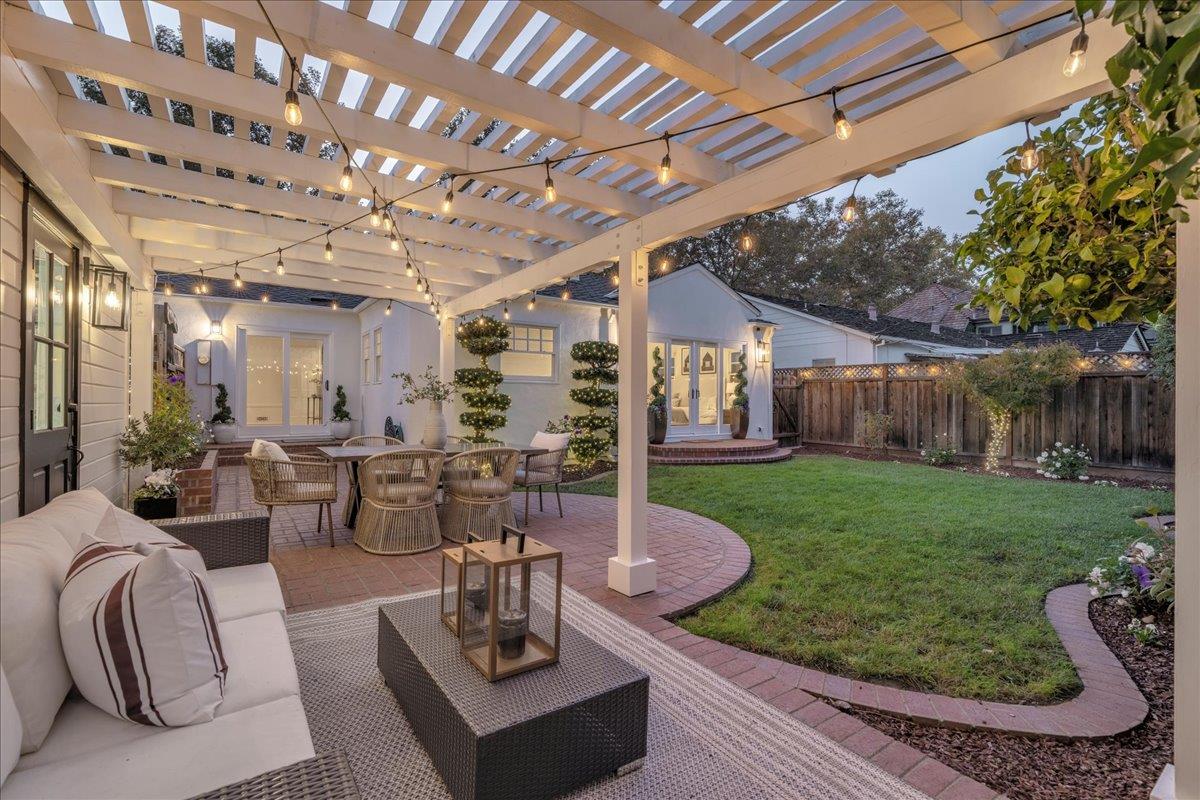 San Jose, California, 95125, United States, 3 Bedrooms Bedrooms, ,2 BathroomsBathrooms,Residential,For Sale,1989346