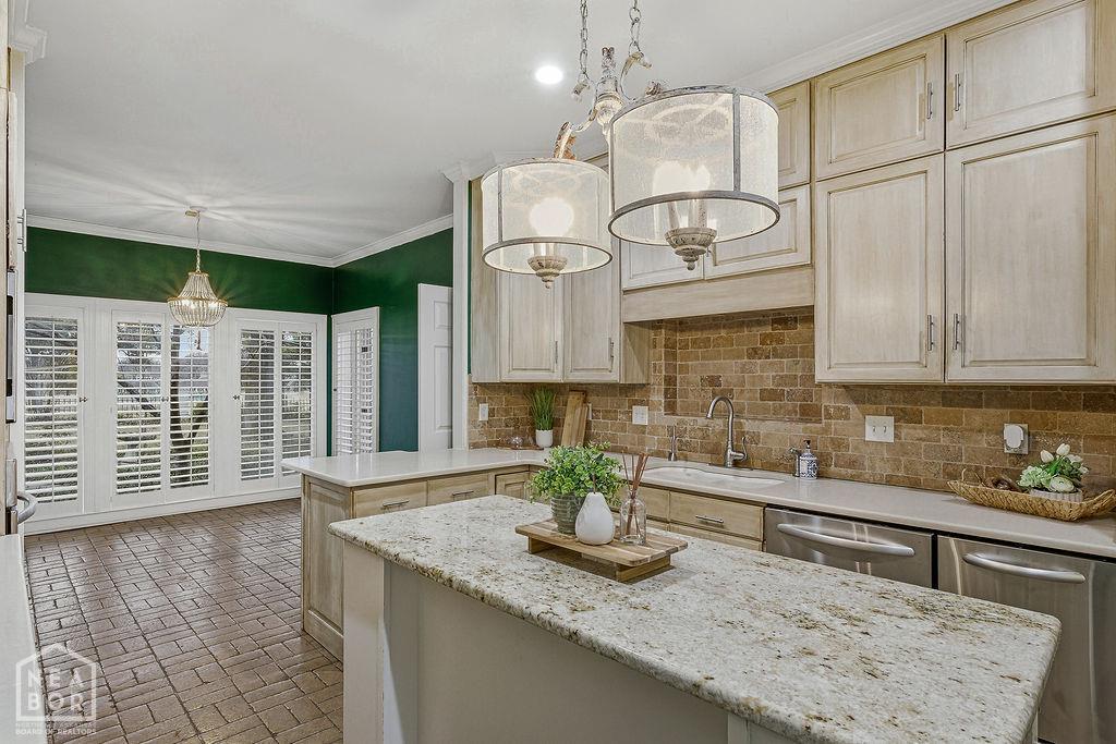 Jonesboro, Arkansas, 72401, United States, 4 Bedrooms Bedrooms, ,3 BathroomsBathrooms,Residential,For Sale,2005969