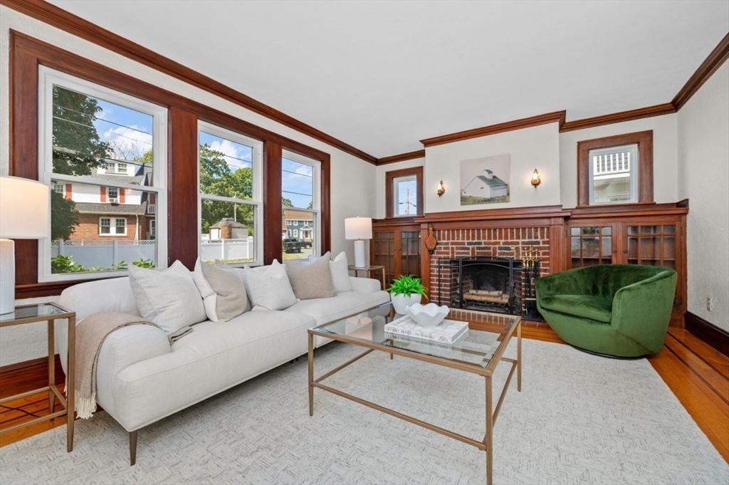 Medford, Massachusetts, 02155, United States, 4 Bedrooms Bedrooms, ,4 BathroomsBathrooms,Residential,For Sale,1939747