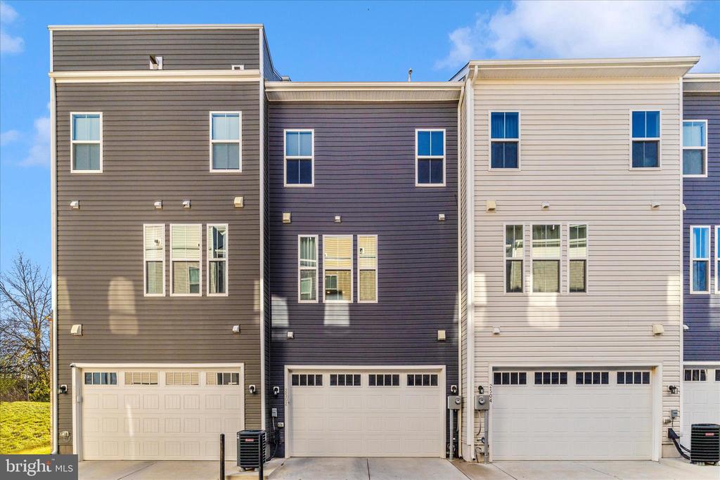 Frederick, Maryland, 21701, United States, 4 Bedrooms Bedrooms, ,4 BathroomsBathrooms,Residential,For Sale,2005194