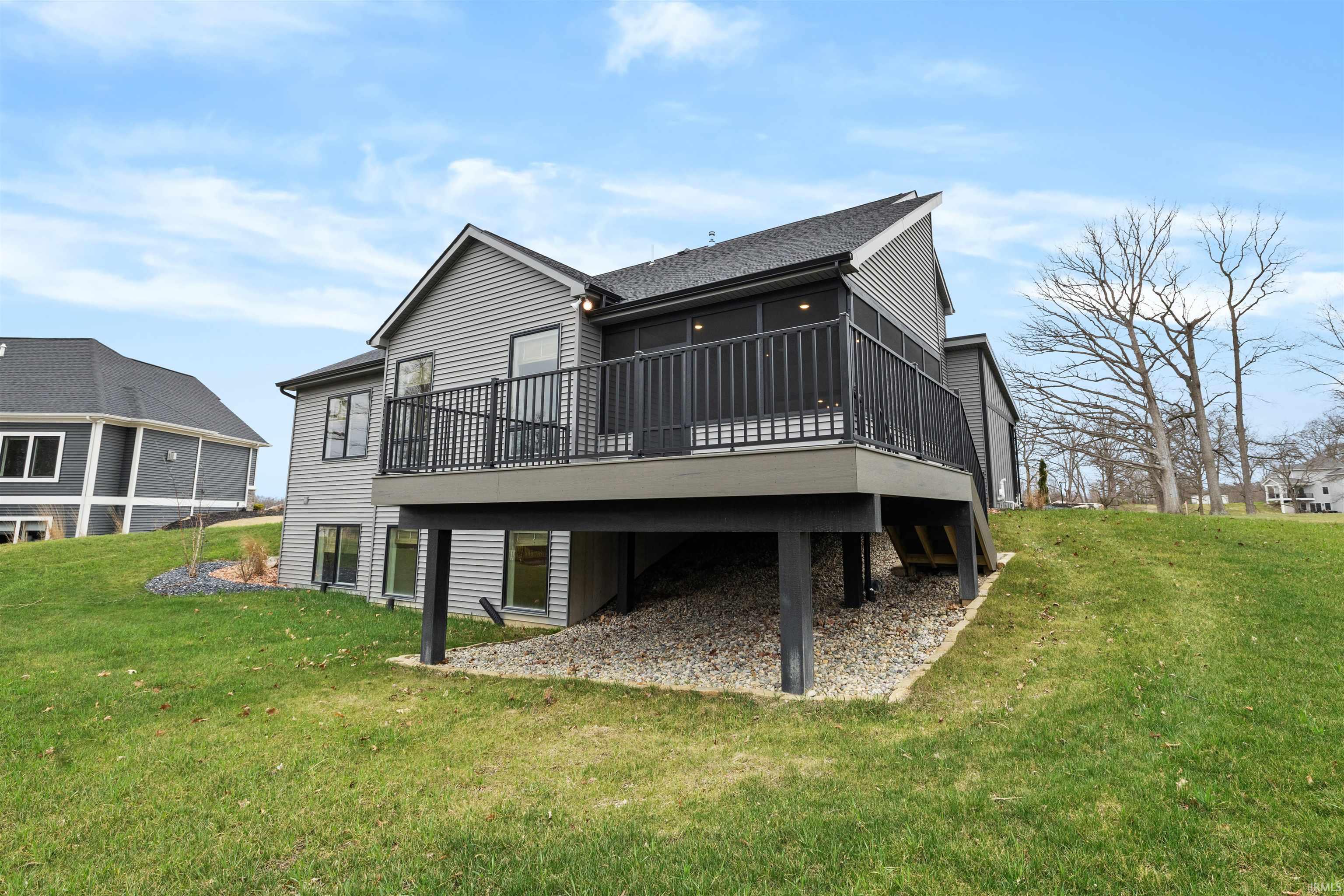 Leo, Indiana, 46765, United States, 5 Bedrooms Bedrooms, ,4 BathroomsBathrooms,Residential,For Sale,1981787