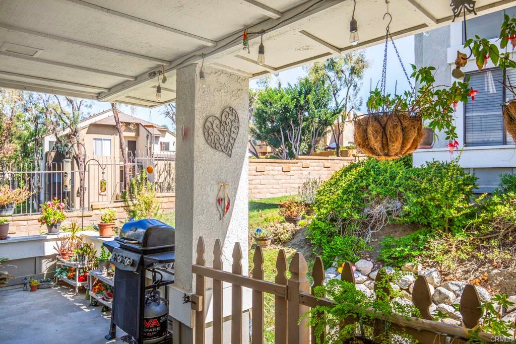 Lake Forest, California, 92630, United States, 2 Bedrooms Bedrooms, ,2 BathroomsBathrooms,Residential,For Sale,1944905