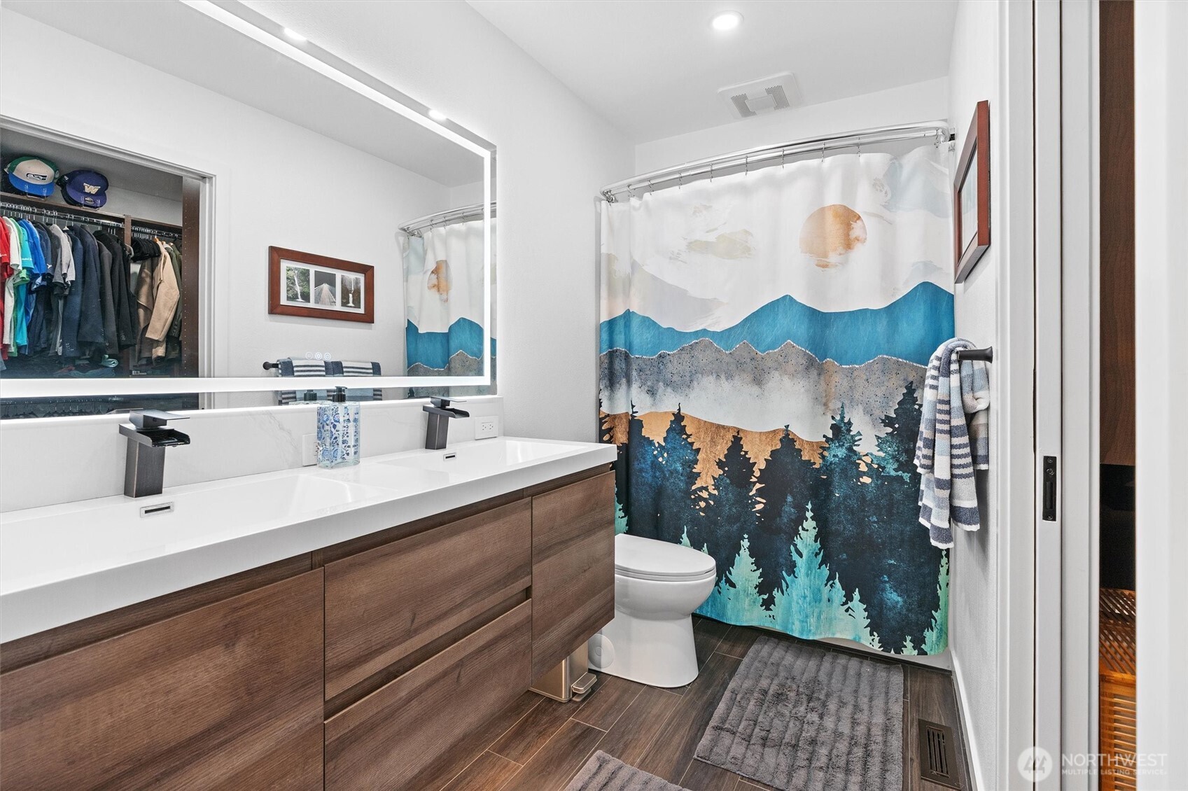 Renton, Washington, 98059, United States, 3 Bedrooms Bedrooms, ,2 BathroomsBathrooms,Residential,For Sale,1846529
