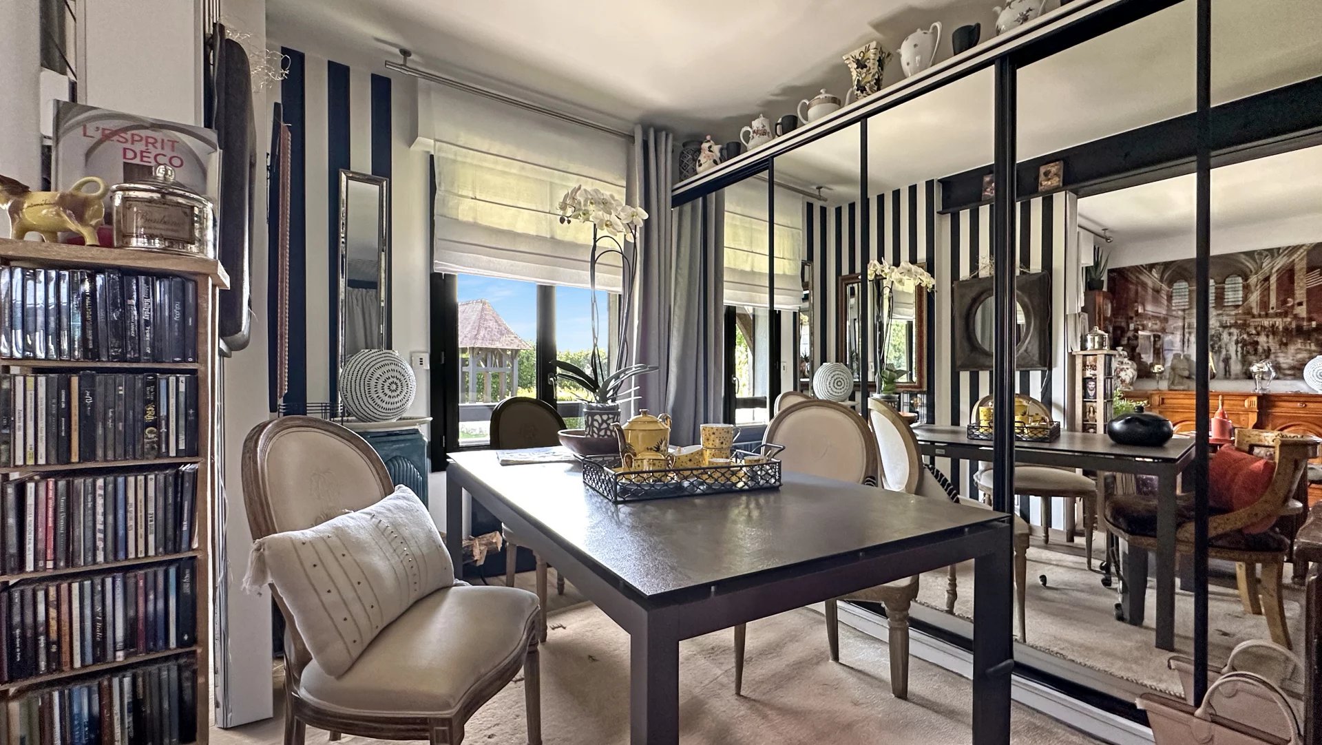 Deauville, Normandy, 14800, FR, 2 Bedrooms Bedrooms, ,4 BathroomsBathrooms,Residential,For Sale,1885221