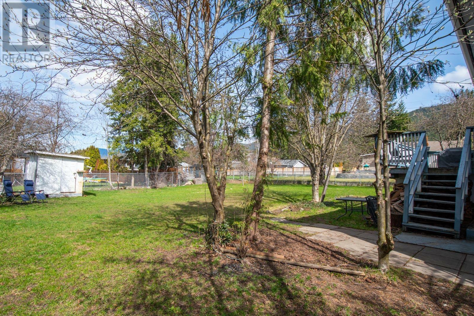 SPALLUMCHEEN, British Columbia, V4Y 0S8, CA, 6 Bedrooms Bedrooms, ,2 BathroomsBathrooms,Residential,For Sale,1838757