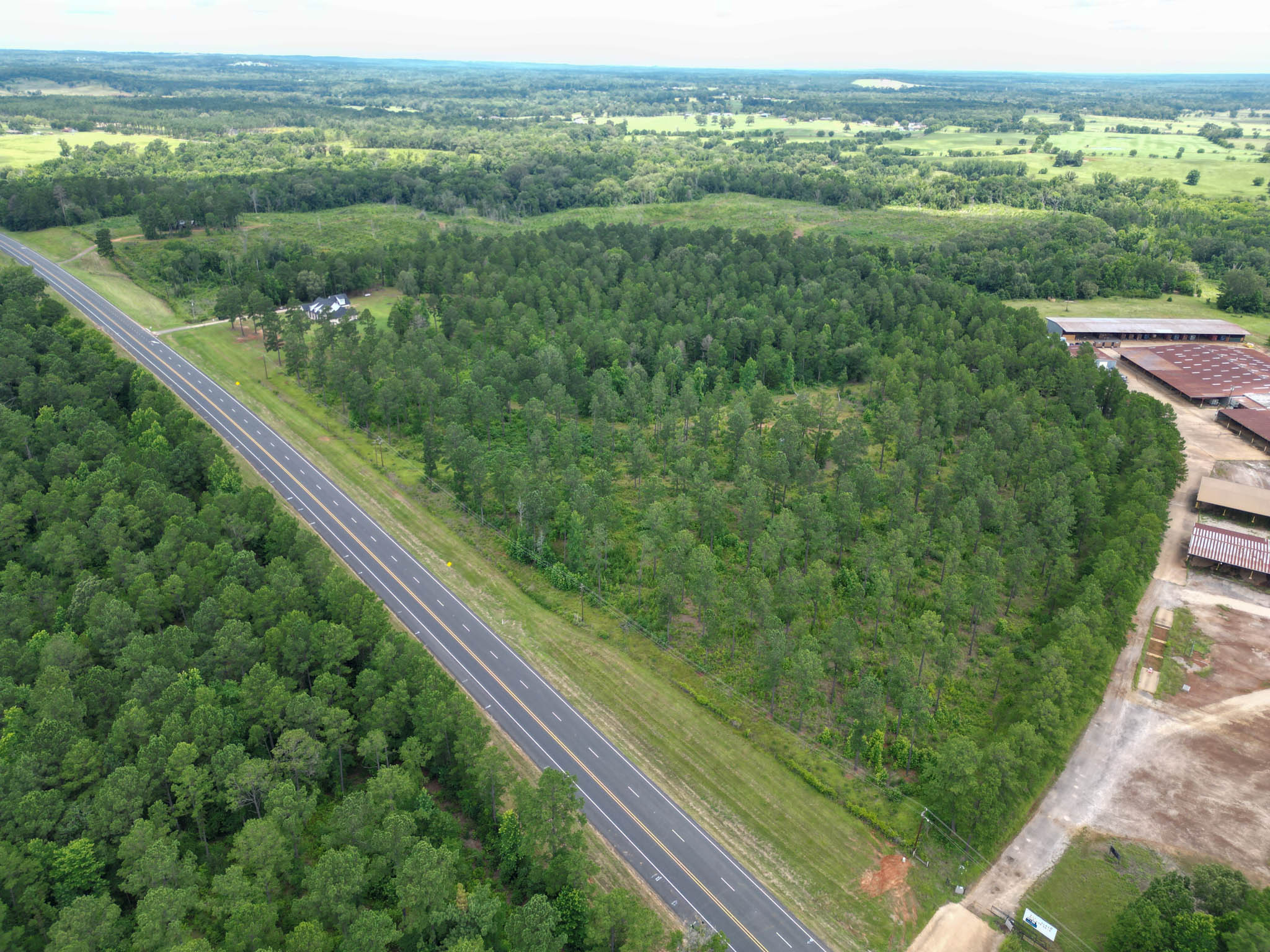 Jacksonville, Texas, 75766, United States, 4 Bedrooms Bedrooms, ,3 BathroomsBathrooms,Residential,For Sale,1978042