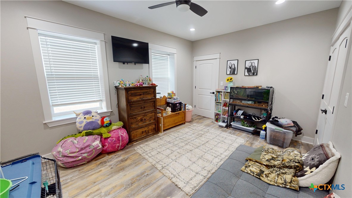 Goliad, Texas, 77963, United States, 4 Bedrooms Bedrooms, ,3 BathroomsBathrooms,Residential,For Sale,1895405
