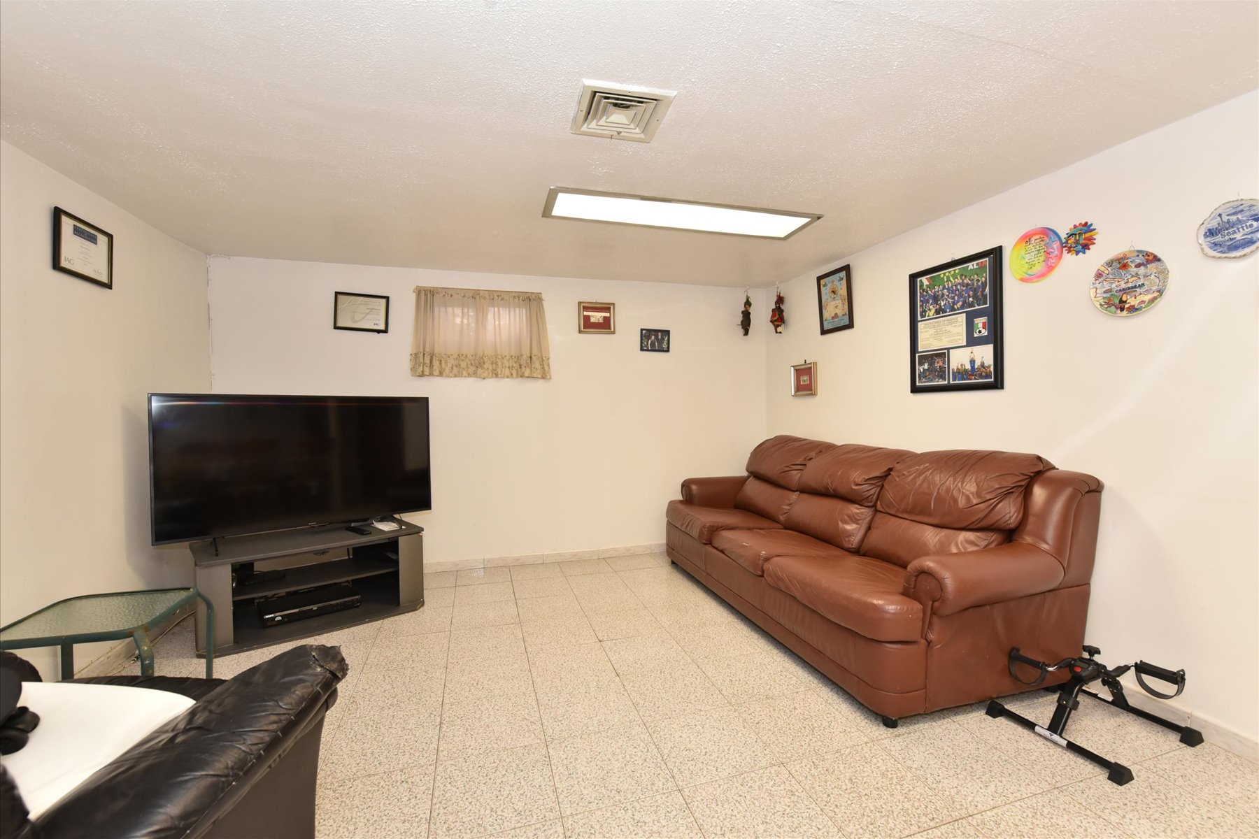  57-46 262nd Street, Little Neck, NY, 11362 - 物件實景