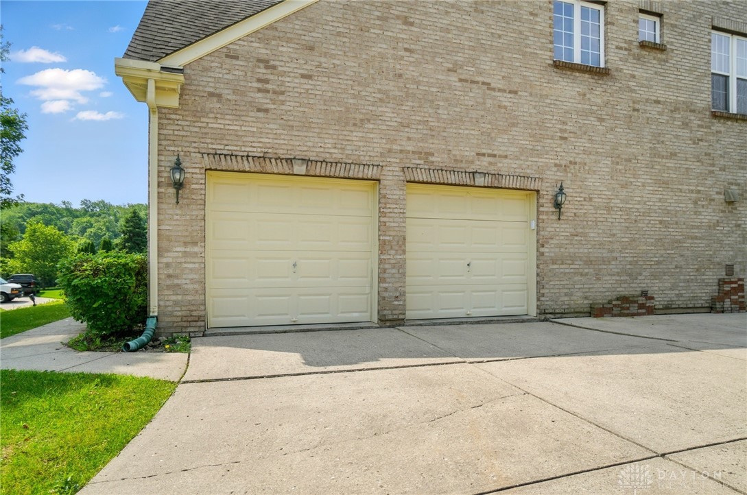 Beavercreek, Ohio, 45431, United States, 5 Bedrooms Bedrooms, ,4 BathroomsBathrooms,Residential,For Sale,1942166