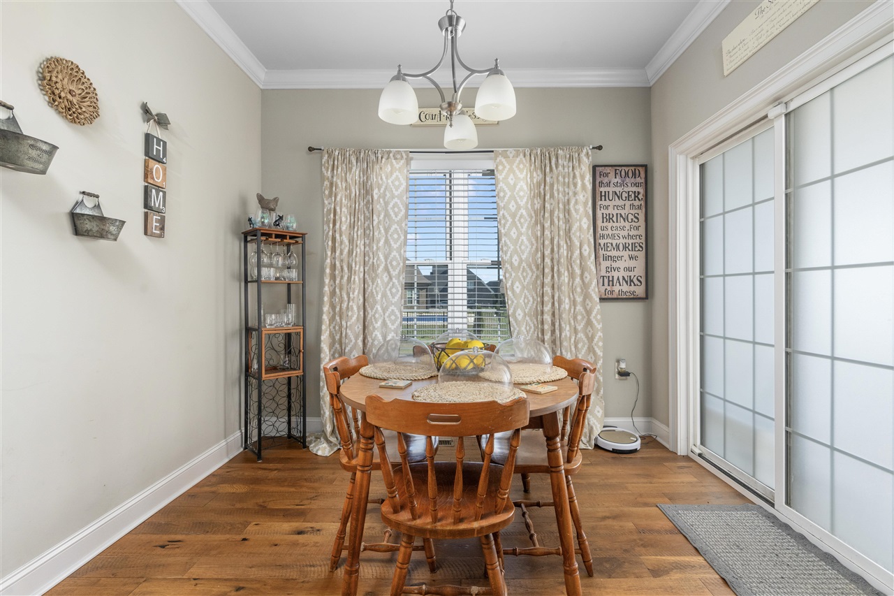 Alvaton, Kentucky, 42122, United States, 5 Bedrooms Bedrooms, ,4 BathroomsBathrooms,Residential,For Sale,1939177