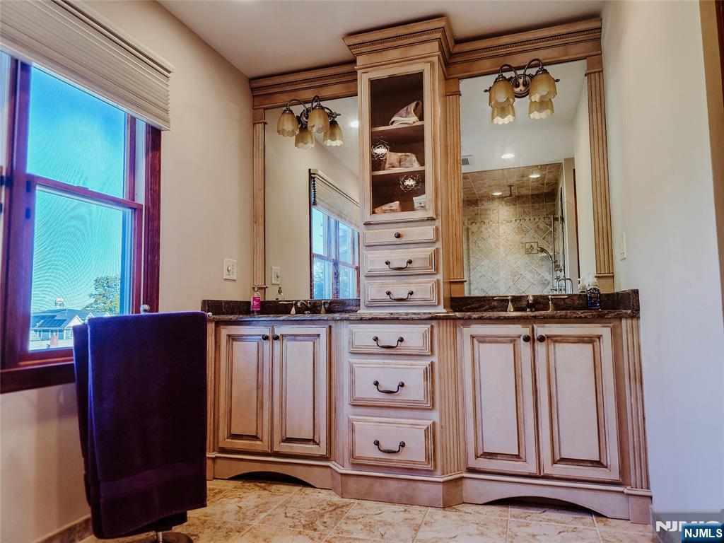 Wood Ridge, New Jersey, 07075, United States, 3 Bedrooms Bedrooms, ,3 BathroomsBathrooms,Residential,For Sale,1982393