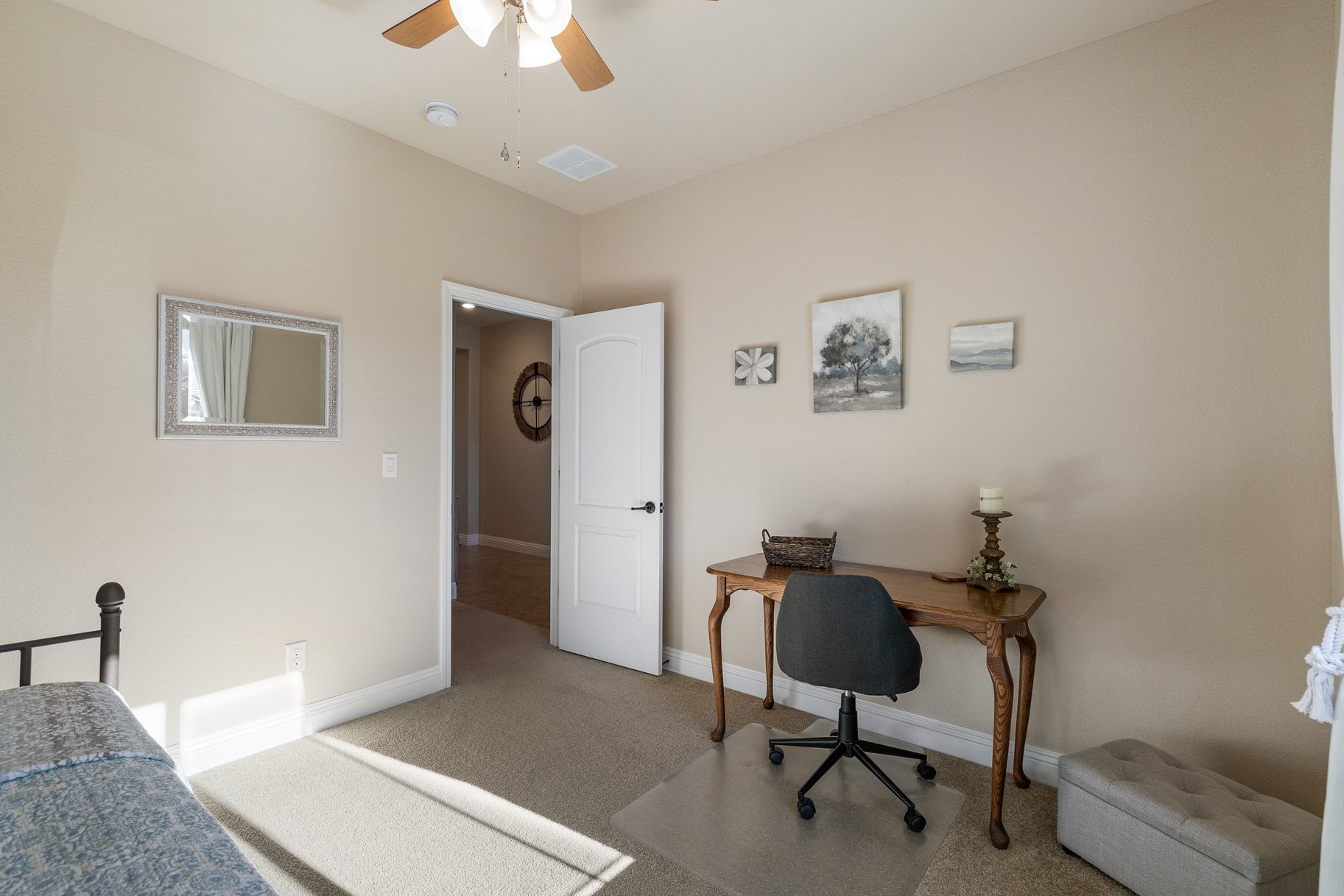  Welcome to 7239 Early Dawn Court, located in desirable Wingfield Springs - 物件實景
