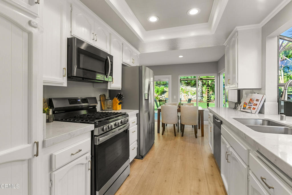 Thousand Oaks, California, 91362, United States, 4 Bedrooms Bedrooms, ,2 BathroomsBathrooms,Residential,For Sale,1988089