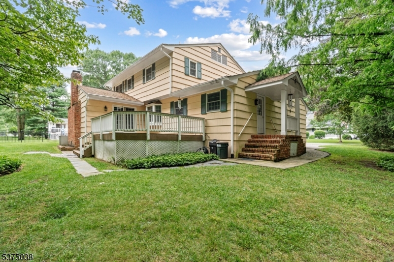 Parsippany-Troy Hills Twp., New Jersey, 07950, United States, 4 Bedrooms Bedrooms, ,3 BathroomsBathrooms,Residential,For Sale,1906733