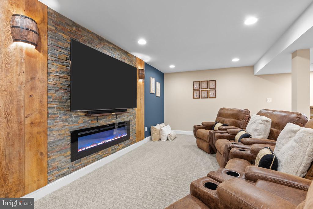 New Hope, Pennsylvania, 18938, United States, 4 Bedrooms Bedrooms, ,4 BathroomsBathrooms,Residential,For Sale,2003111