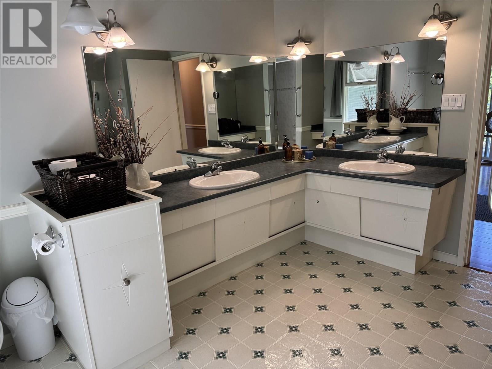 KAMLOOPS, British Columbia, V2C 4P7, CA, 4 Bedrooms Bedrooms, ,3 BathroomsBathrooms,Residential,For Sale,1858047