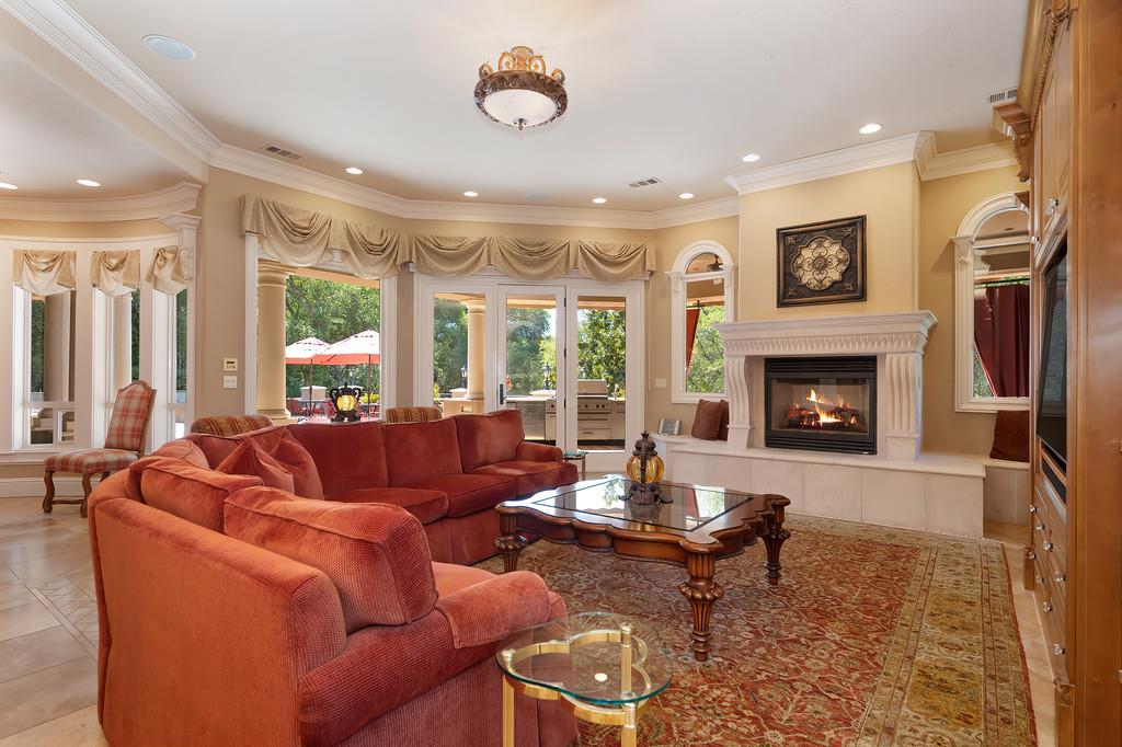 El Dorado Hills, California, 95762, United States, 4 Bedrooms Bedrooms, ,6 BathroomsBathrooms,Residential,For Sale,1958434