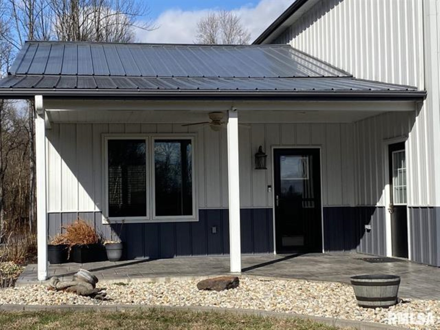 Cobden, Illinois, 62920, United States, 2 Bedrooms Bedrooms, ,2 BathroomsBathrooms,Residential,For Sale,2009270